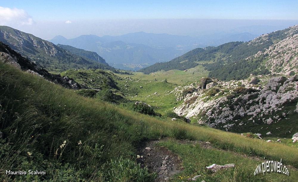 11 Panorama dal Passo la Forca.JPG